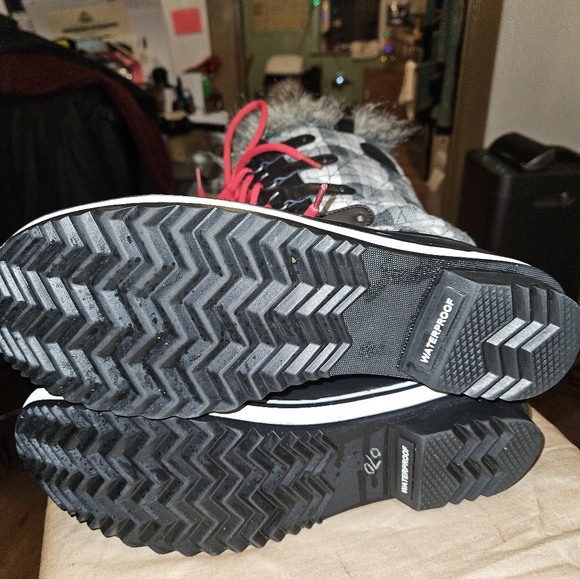 Sorel Joan Of Artic NL1797-010 Black & White Plaid Faux Fur Size 11 - Picture 9 of 9